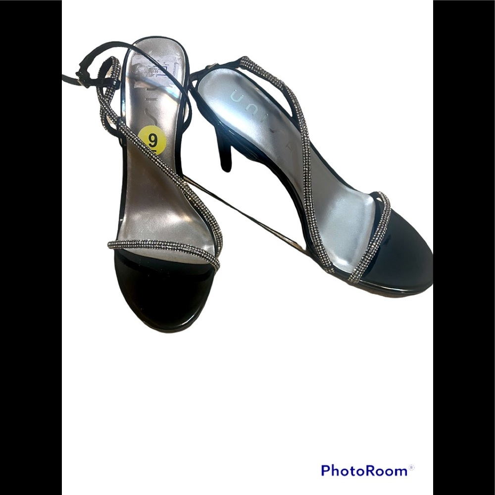 UNISA BLACK SANDALS